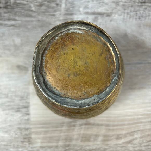 Vintage Etched Brass Vase 6" Middle Eastern Indian Style Decorative Urn Jar - Picture 6 of 6